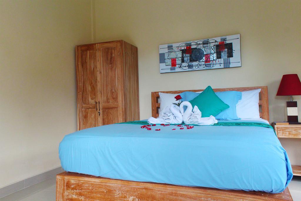 Cr Tris Rooms Seminyak Buitenkant foto