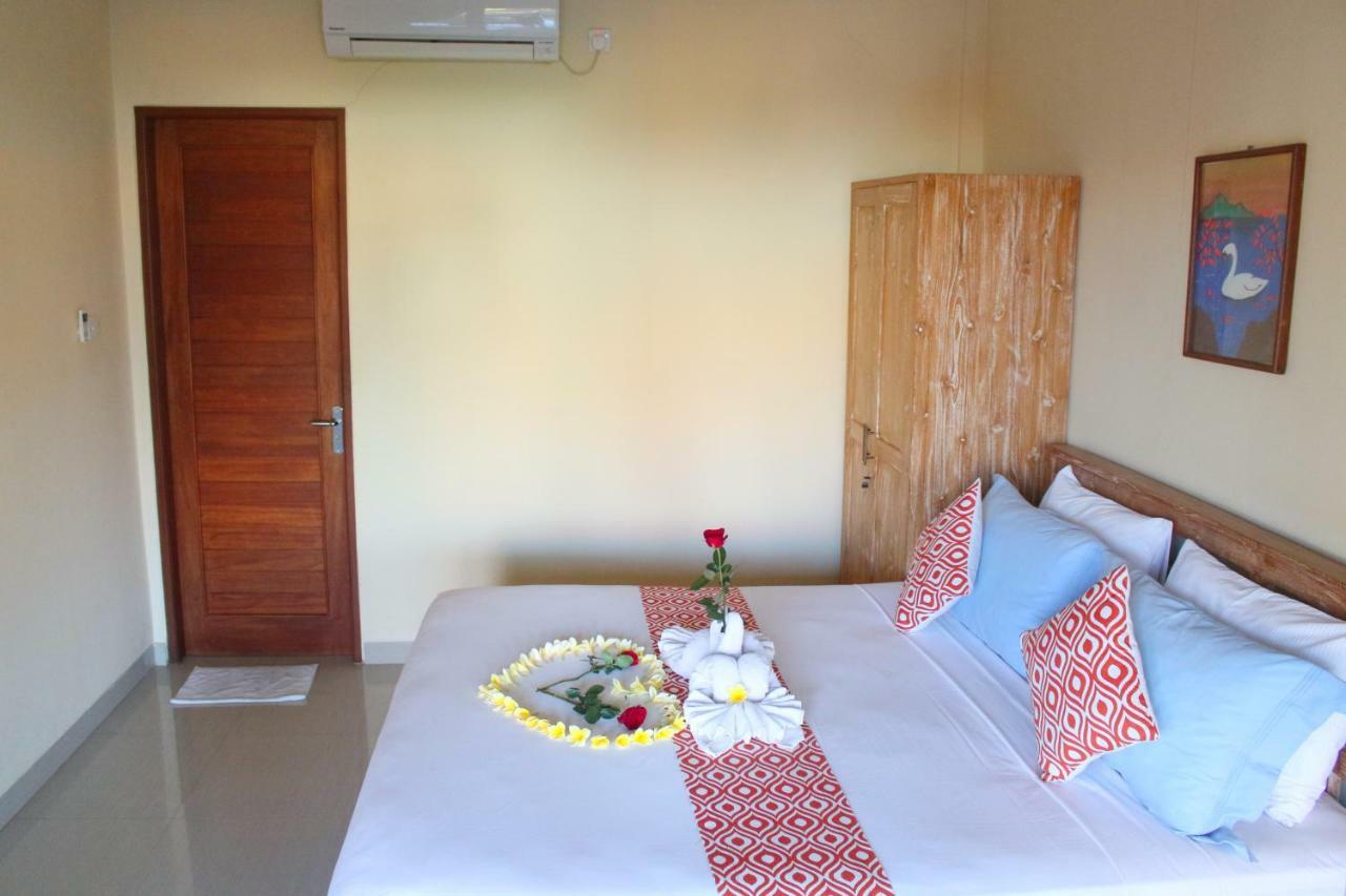 Cr Tris Rooms Seminyak Buitenkant foto
