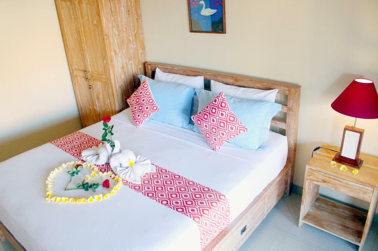 Cr Tris Rooms Seminyak Buitenkant foto