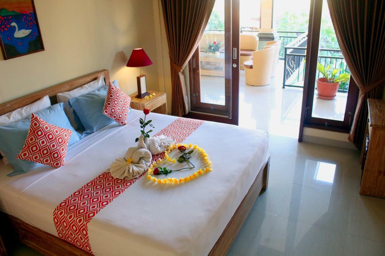 Cr Tris Rooms Seminyak Buitenkant foto