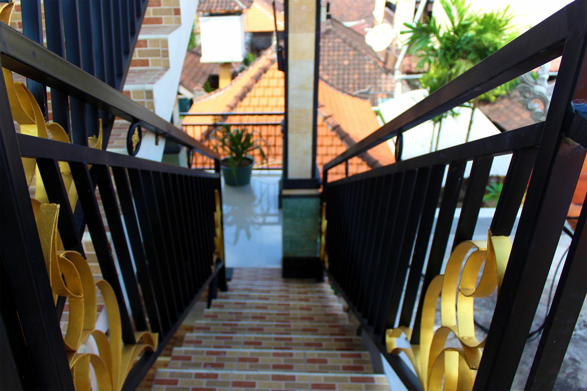 Cr Tris Rooms Seminyak Buitenkant foto