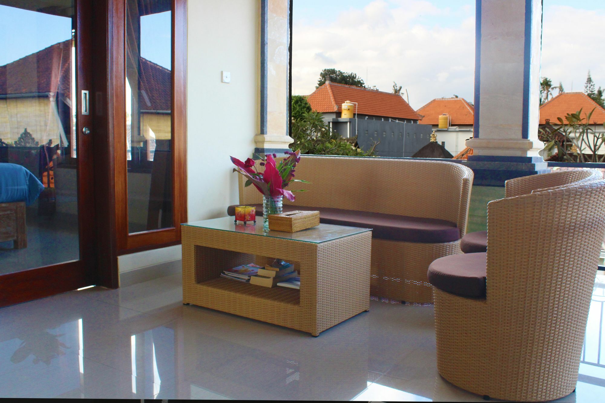 Cr Tris Rooms Seminyak Buitenkant foto