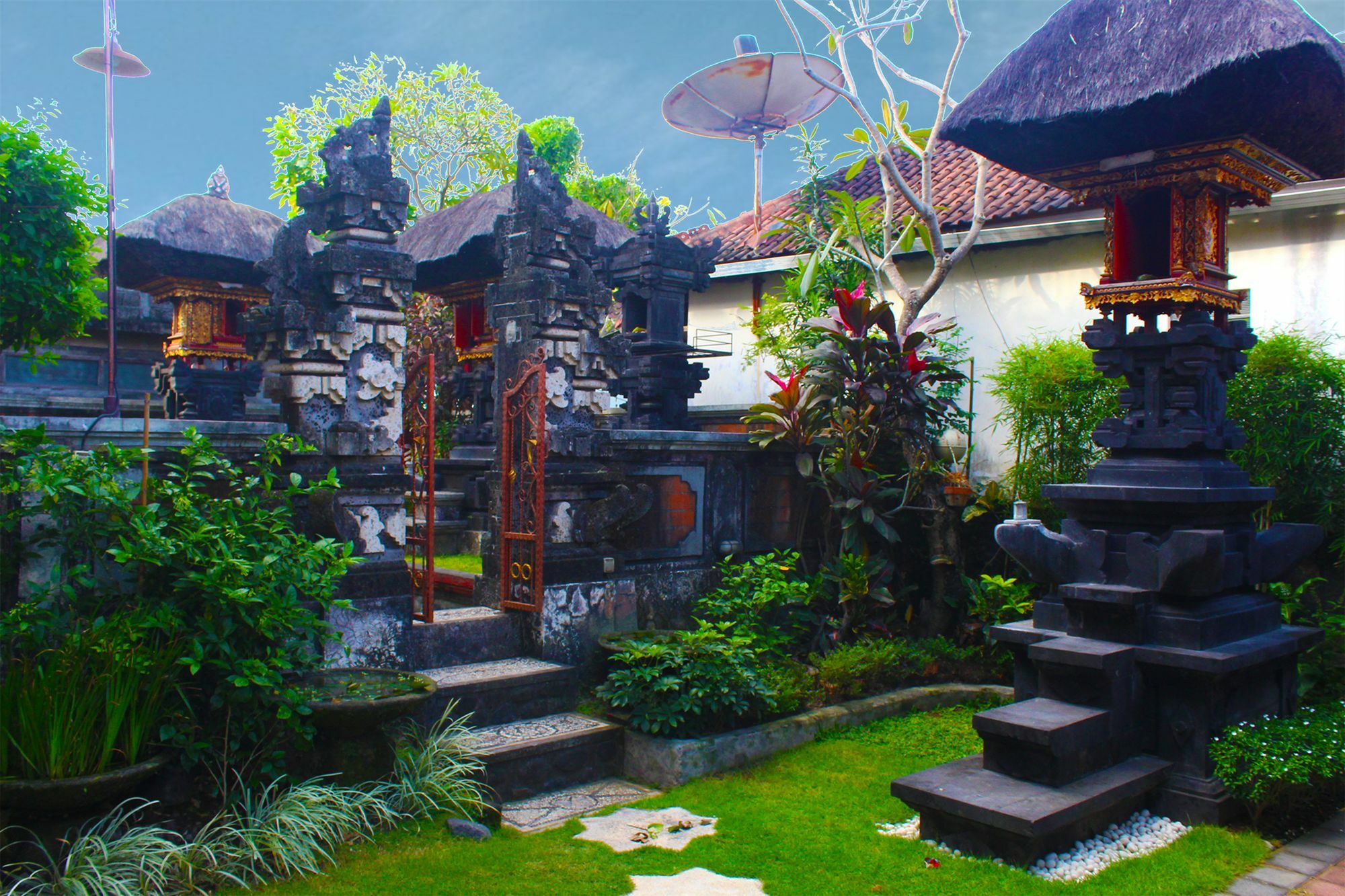 Cr Tris Rooms Seminyak Buitenkant foto