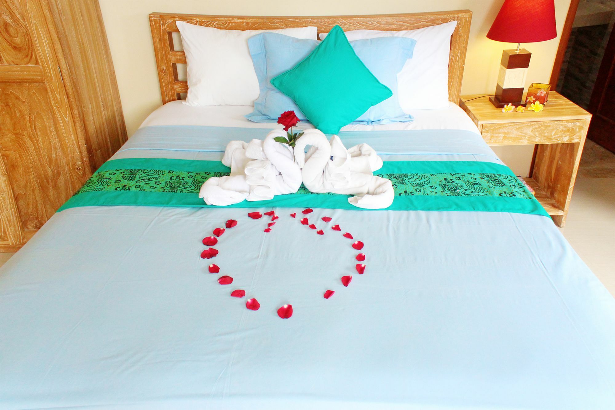 Cr Tris Rooms Seminyak Buitenkant foto